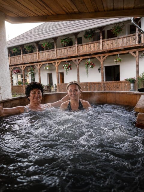 Hot Tub, Spa and wellness centre/facilities