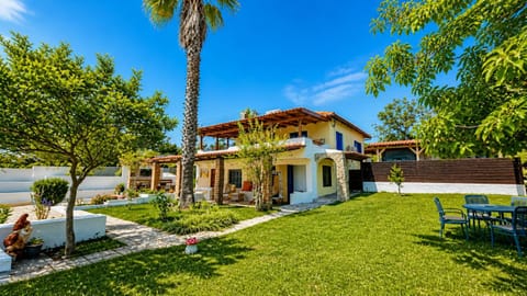 Property building, Garden