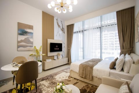 Bed, TV and multimedia, Living room, Seating area