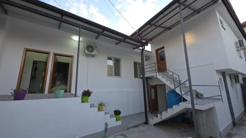 Inner courtyard view