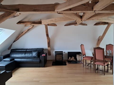 Living room, City view, Garden view, heating, internet, kitchen