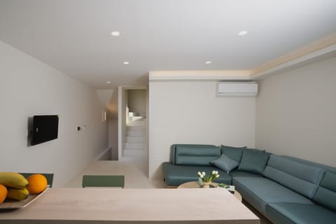 TV and multimedia, Living room, air conditioner