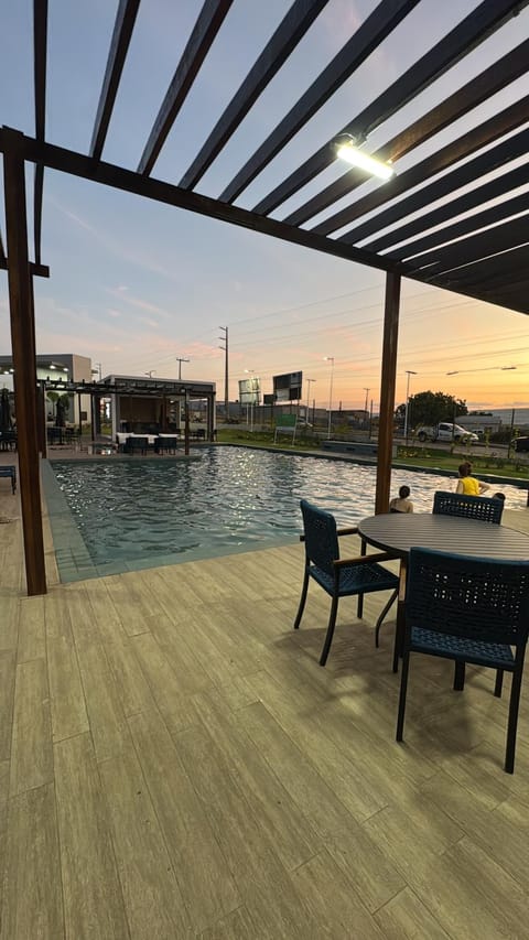 Swimming pool