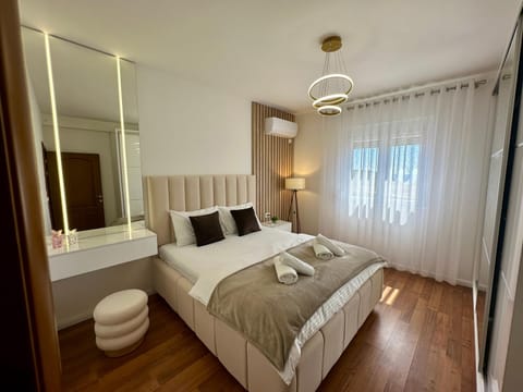 Bed, Photo of the whole room, Bedroom, towels, wardrobe