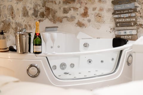 Hot Tub, Bathroom, Bath