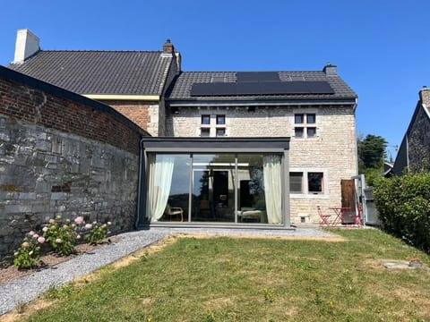 Property building, Facade/entrance, Garden