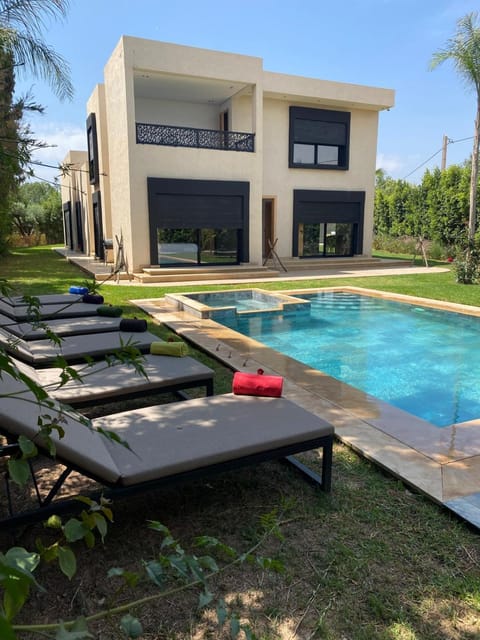 Garden, Swimming pool