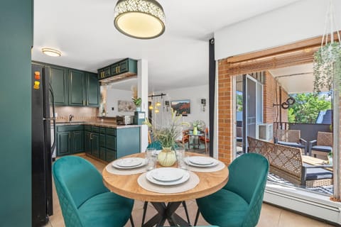 Patio, Day, Kitchen or kitchenette, Seating area, Dining area, furniture, kitchen