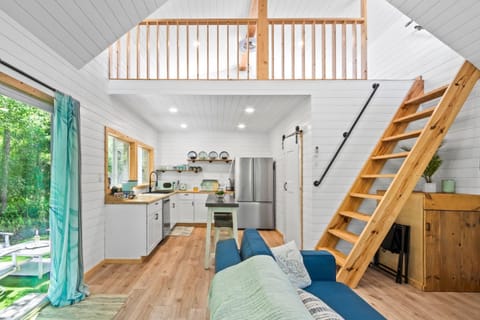 Kitchen or kitchenette, Other, Dining area