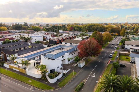 Property building, Day, Neighbourhood, Bird's eye view, City view, Street view, Location