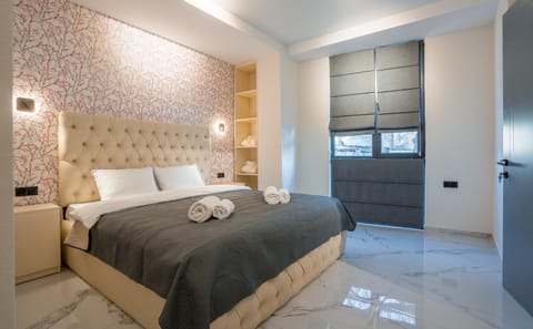 Bed, Photo of the whole room, Bedroom, towels, wardrobe