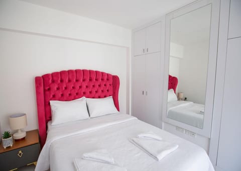 Bed, Photo of the whole room, Bedroom, towels, wardrobe