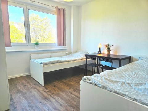 Bed, Photo of the whole room, Seating area, Bedroom