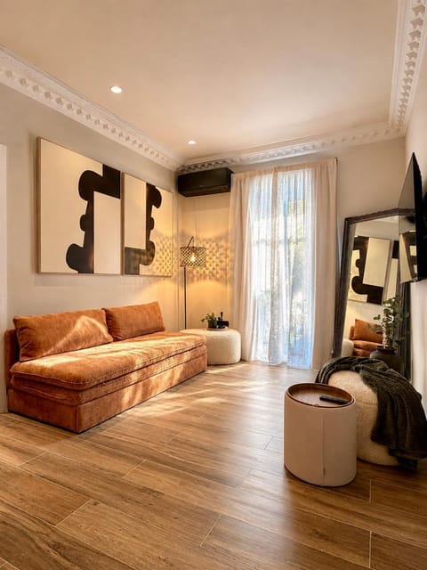Communal lounge/ TV room, TV and multimedia, Living room, Photo of the whole room, air conditioner