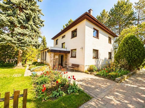 Property building, Spring, Garden view