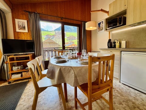 Living room, Seating area, Dining area, kitchen