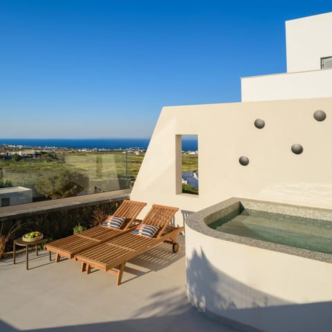 Patio, Day, Natural landscape, Hot Tub, View (from property/room), Balcony/Terrace, Sea view, sunbed