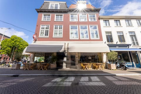 Property building, Location