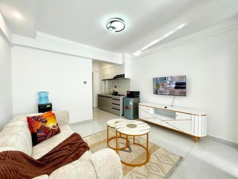 TV and multimedia, Kitchen or kitchenette, Living room, Seating area