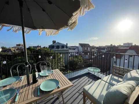 Patio, Day, Natural landscape, View (from property/room), Balcony/Terrace