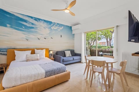 Bed, Living room, Dining area