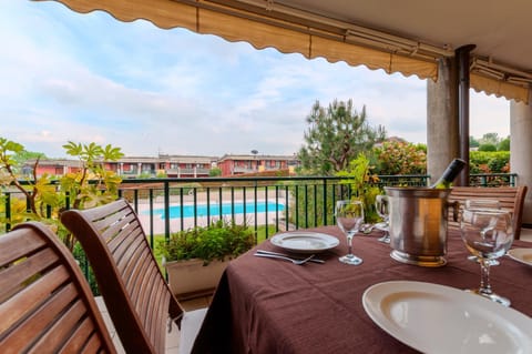 Balcony/Terrace, Swimming pool