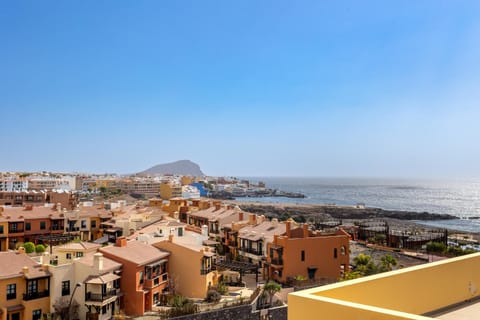 City view, Mountain view, Sea view
