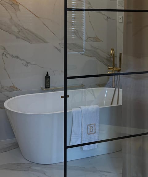 Bathroom, Bath