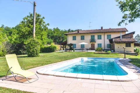 Property building, Summer, Swimming pool