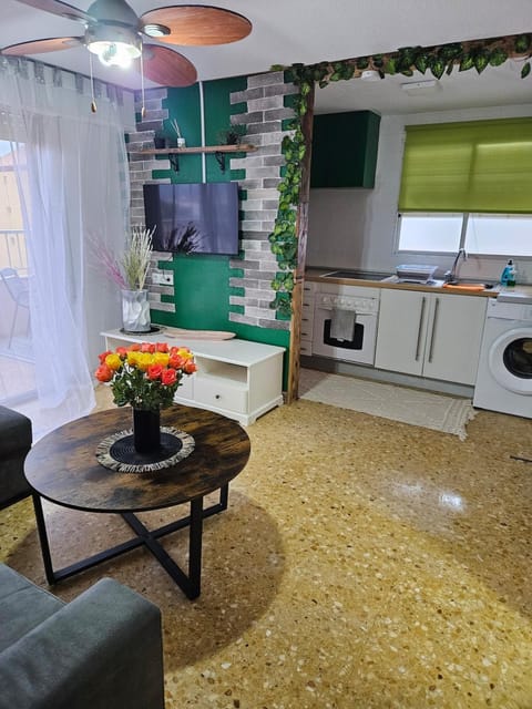 Kitchen or kitchenette, Living room, Seating area, oven, toaster, washing machine