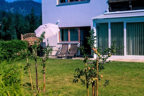 Property building, Patio, Facade/entrance, Spring, Off site, Day, Activities, Summer, Garden, Garden, Balcony/Terrace, Balcony/Terrace, Seating area, Autumn, On site, Garden view, Garden view