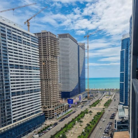 Day, City view, Sea view, Street view, Location