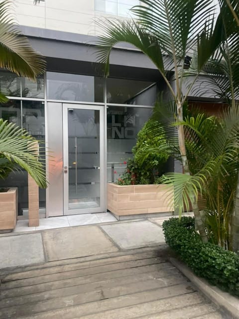 Property building, Facade/entrance