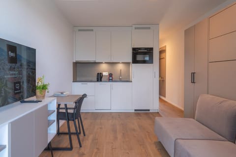 Kitchen or kitchenette, Living room