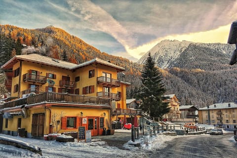 Le Nid de l'Aigle Bed and Breakfast in Champoluc
