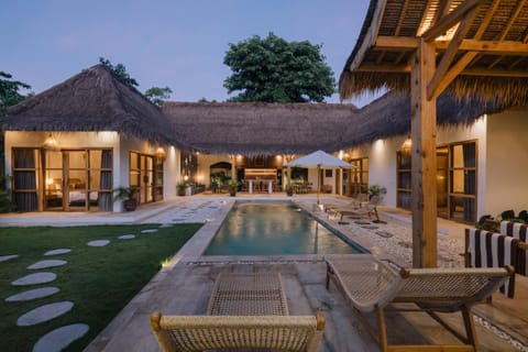 Property building, Garden view, Pool view