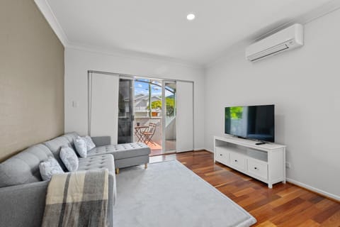 TV and multimedia, Living room, air conditioner