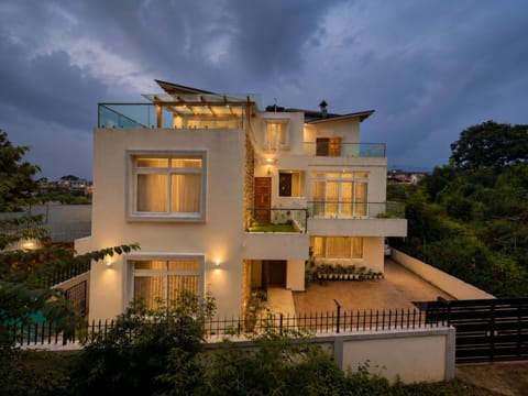 Property building, Night