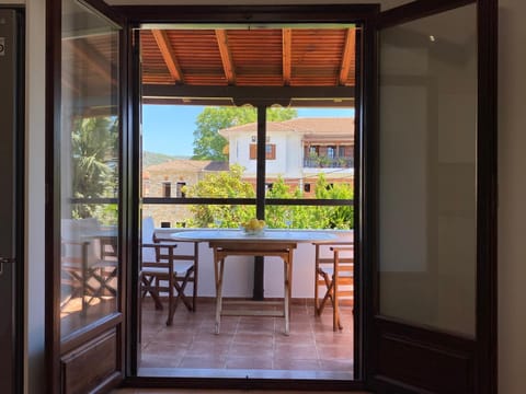 Patio, Day, View (from property/room), Balcony/Terrace, Dining area