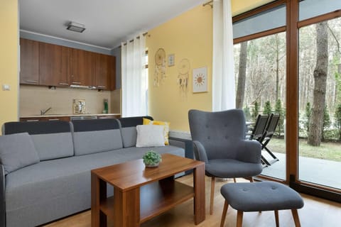 Kitchen or kitchenette, Living room, Seating area