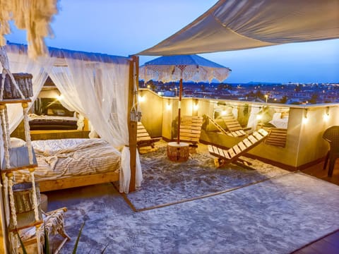 Night, View (from property/room), Balcony/Terrace, sunbed