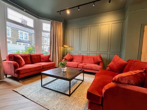 Communal lounge/ TV room, TV and multimedia, Living room