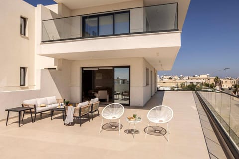 Patio, Day, View (from property/room), Balcony/Terrace, Living room, Seating area