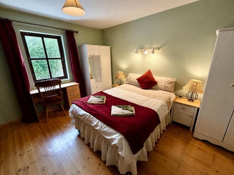 Bed, Photo of the whole room, Bedroom, towels, wardrobe
