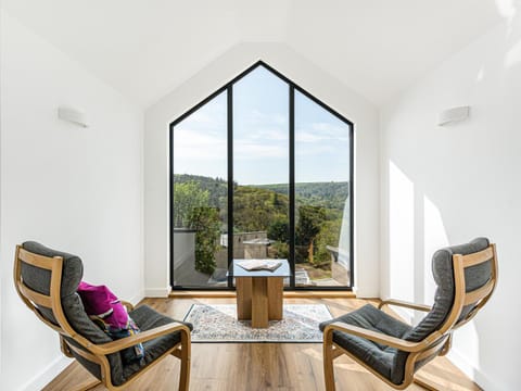 Natural landscape, View (from property/room), Seating area, River view, Sunrise