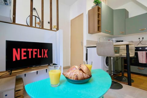 TV and multimedia, Dining area