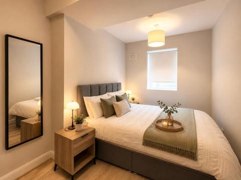 Bed, Photo of the whole room, Bedroom
