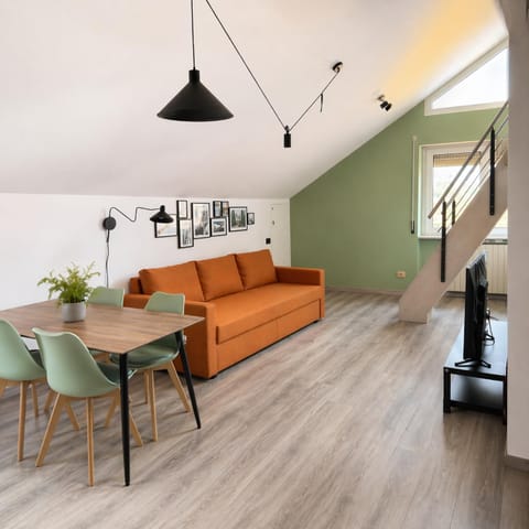 Dining area, Breakfast