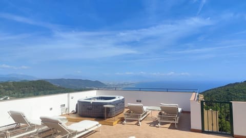 Natural landscape, Balcony/Terrace, Sea view, sunbed