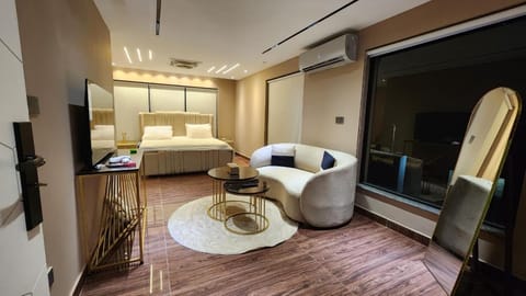 Living room, Seating area